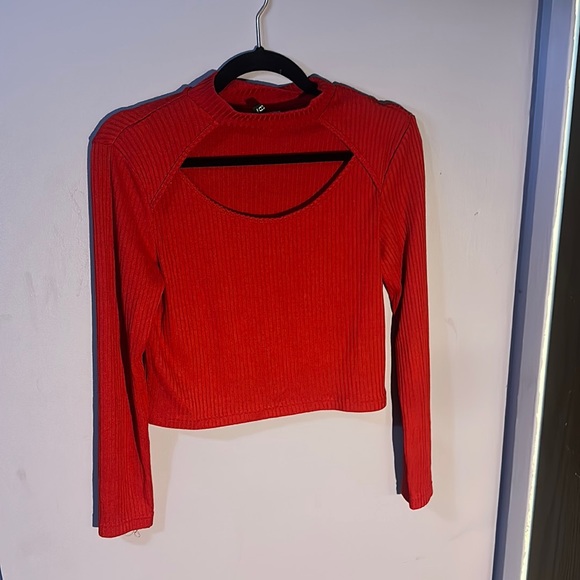 Tops - 🌷2/10🌷 H&M red long sleeve size medium